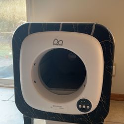 9-Meows self-clean cat litter box