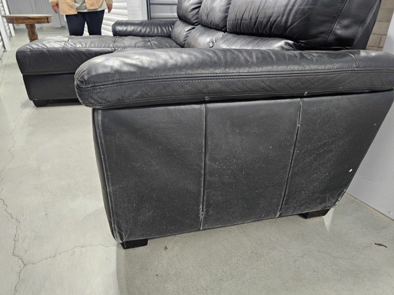 Jerome's Black Genuine Leather Sectional Sofa 