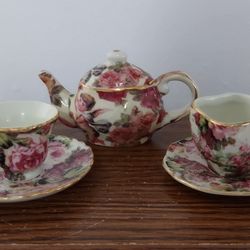 Vintage 1990 Miniature Ceramic Red Roses Teapot and Two DifferentTeacup.