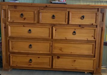 Dresser