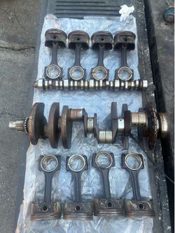 Chevy 6.0l  Pistons/ Rods/ Crankshaft/Camshaft