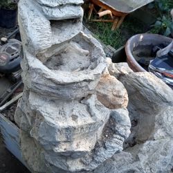 2'4"X2'4"X2'8" Water Fountain