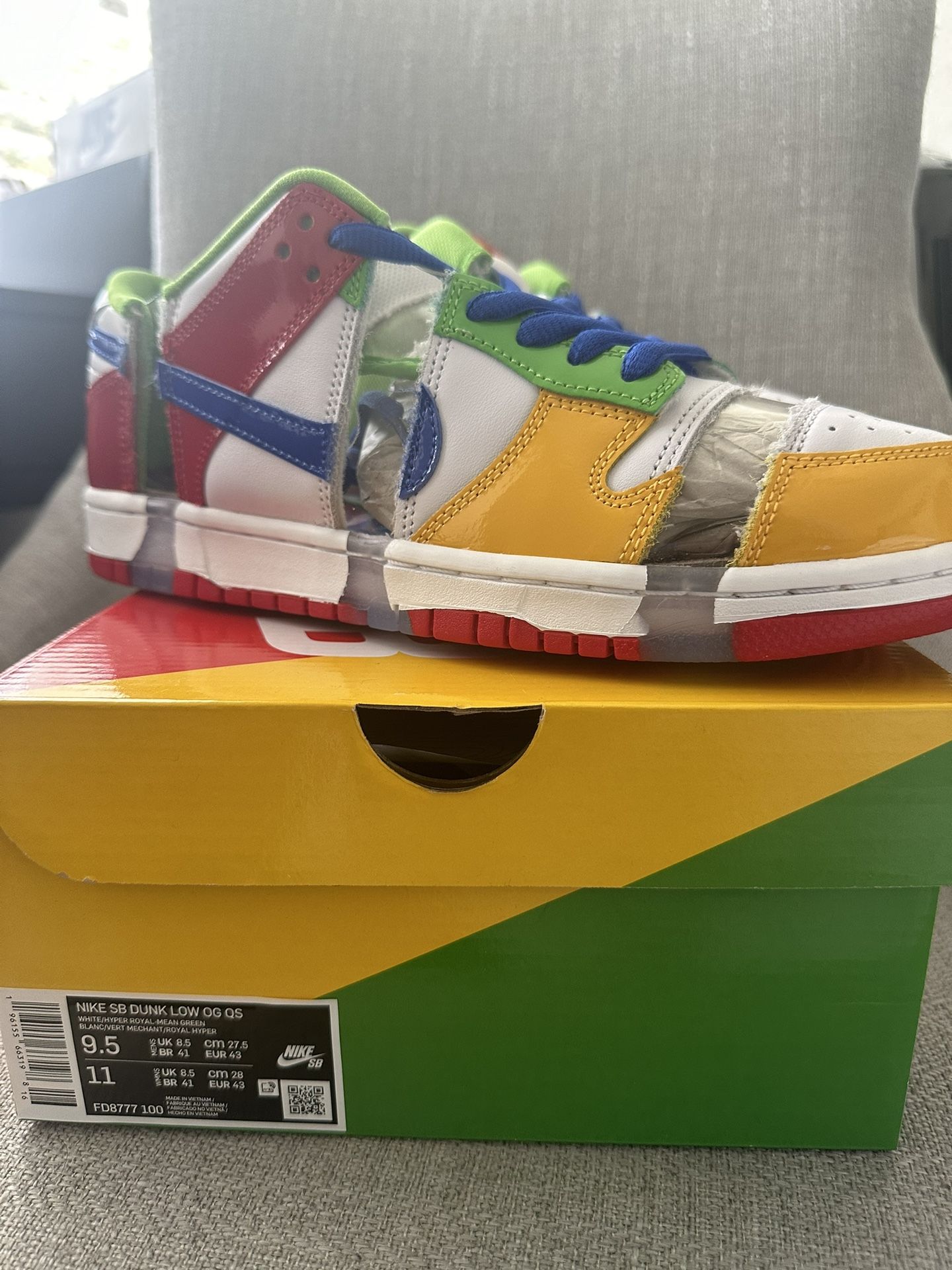 Sandy Bodecker (EBAY) Nike SB Dunks Size