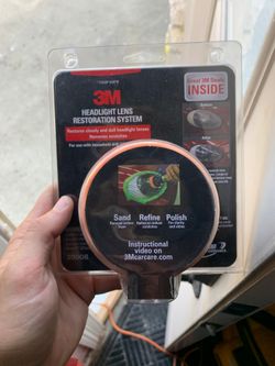 3M headlight restoration cleaner