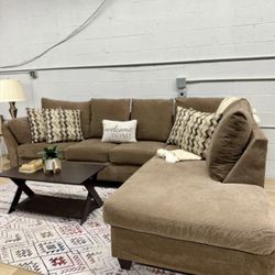 Bobs Furniture Sectional Sofa *Delivery Available*