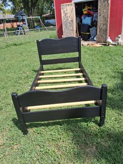 Twin size bedframe