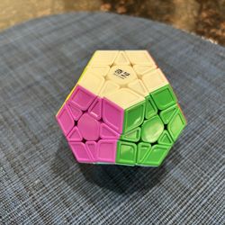 QiYi QiHeng W Megaminx