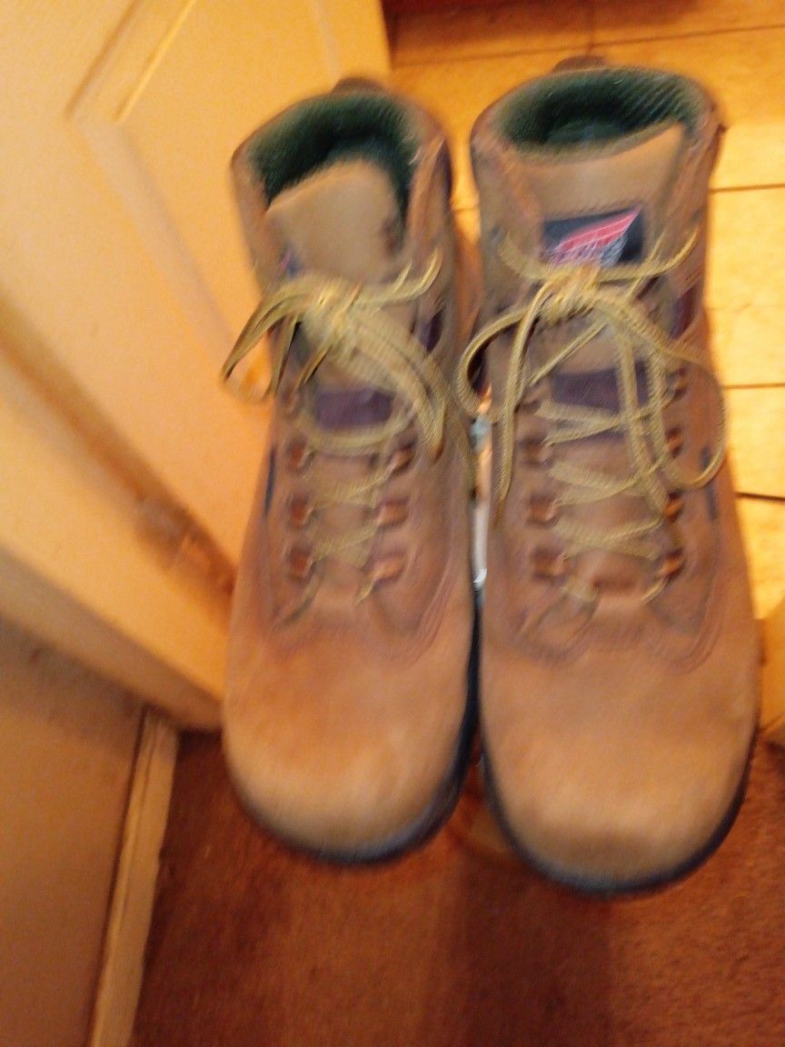 RED WING - brown leather lace up steel toe boots