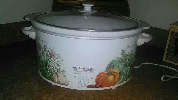 Crock Pot Slow Cooker By Hamilton Beach 7 quart size! Excellent Shape!