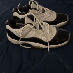 Jordan Retro 11s Youth 4.5y