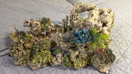 Stone and coral reef rock fish tank decoration