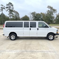 2020 Chevrolet Express 2500 Series 15 Passenger Van Clean Title