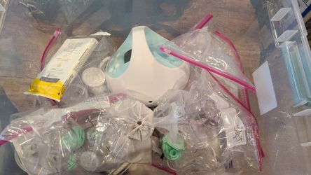 Elvie double breasted pump and spectra s1