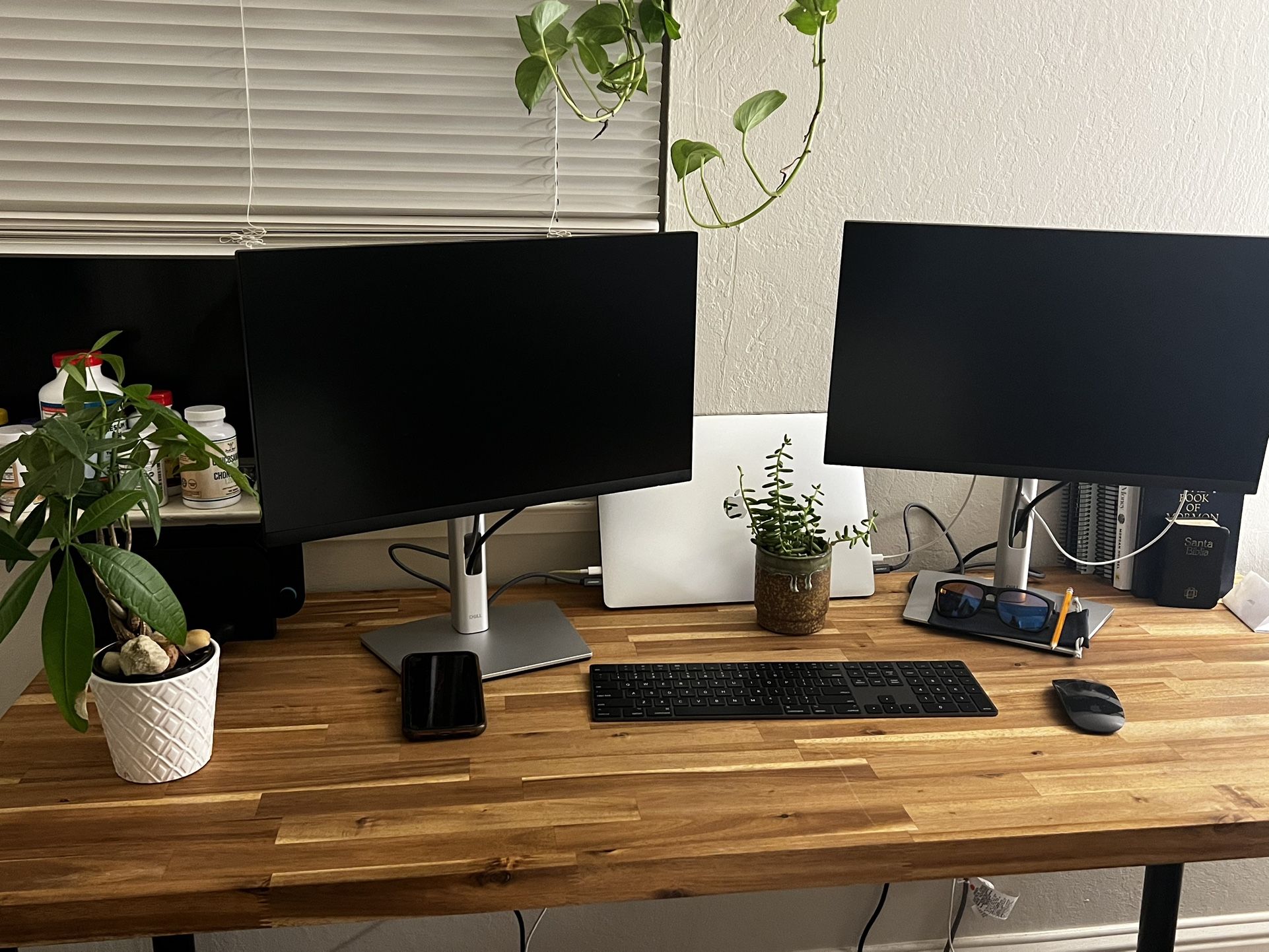 ✨ Premium Butcher-Block Desk – Modern, Spacious, Ready for Productivity