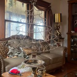 20-inch tall decorative metal tree