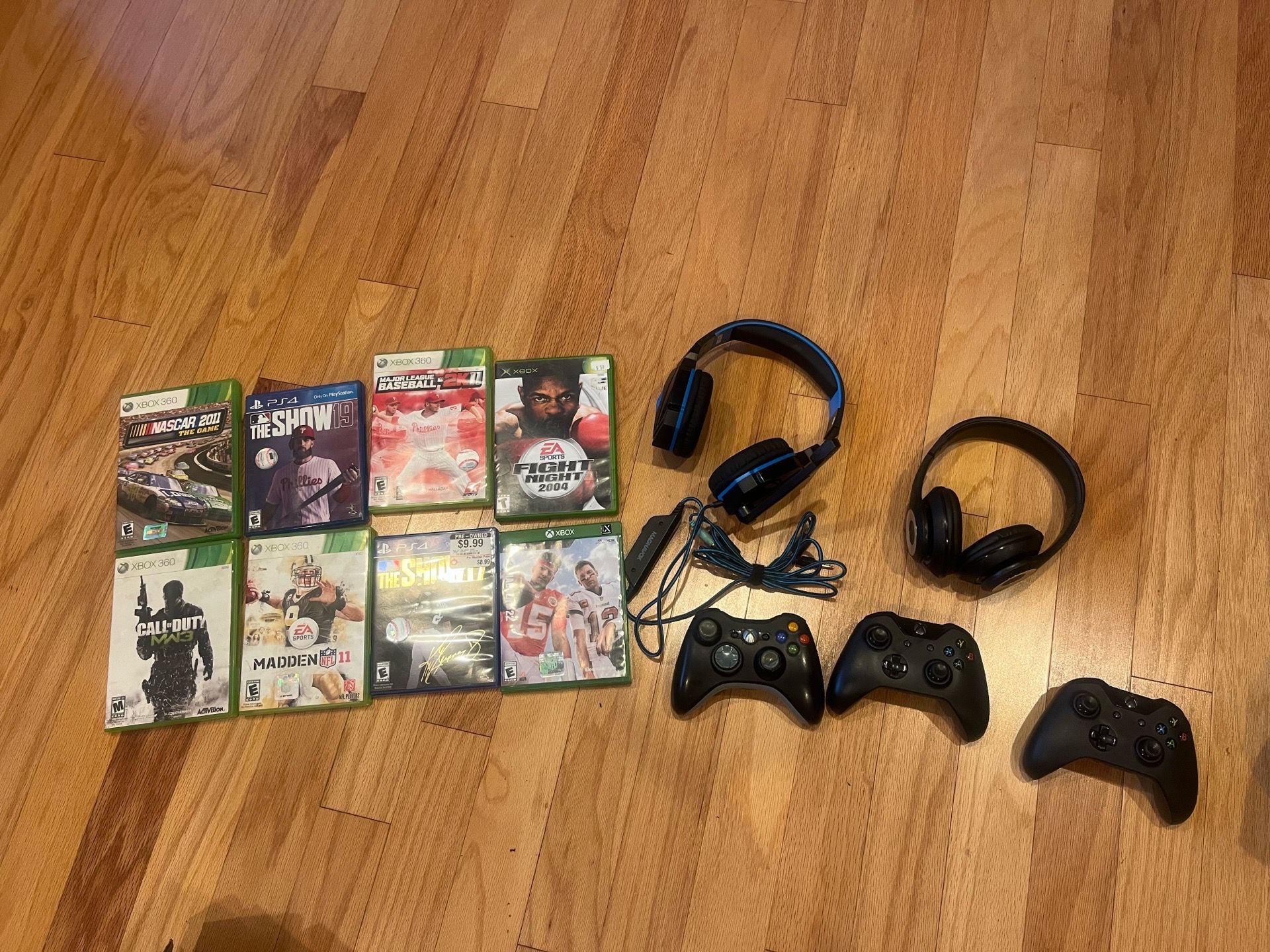 Xbox games and controllers