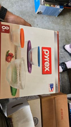 Glass mixing bowls w/lids