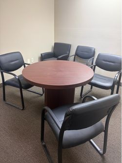 Small conference table and 5 chairs