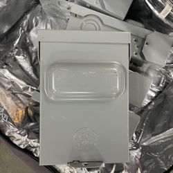  4 GE electrical disconnect switch