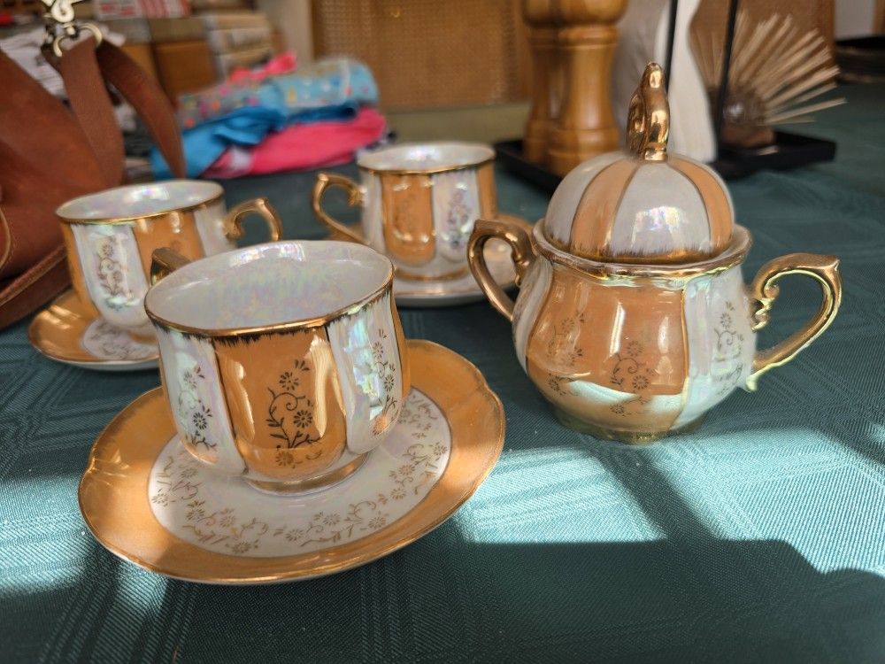 China Tea,set ..3 Cups, Saucers And Sugar Bowl