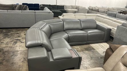 Sectional Sofa - Delivery/Financing Available