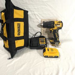 Brand new DeWalt 20 V brushless hammer drill tool set. Retails for $189 for this set.