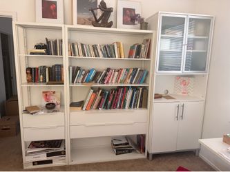 Beautiful shelving in perfect condition