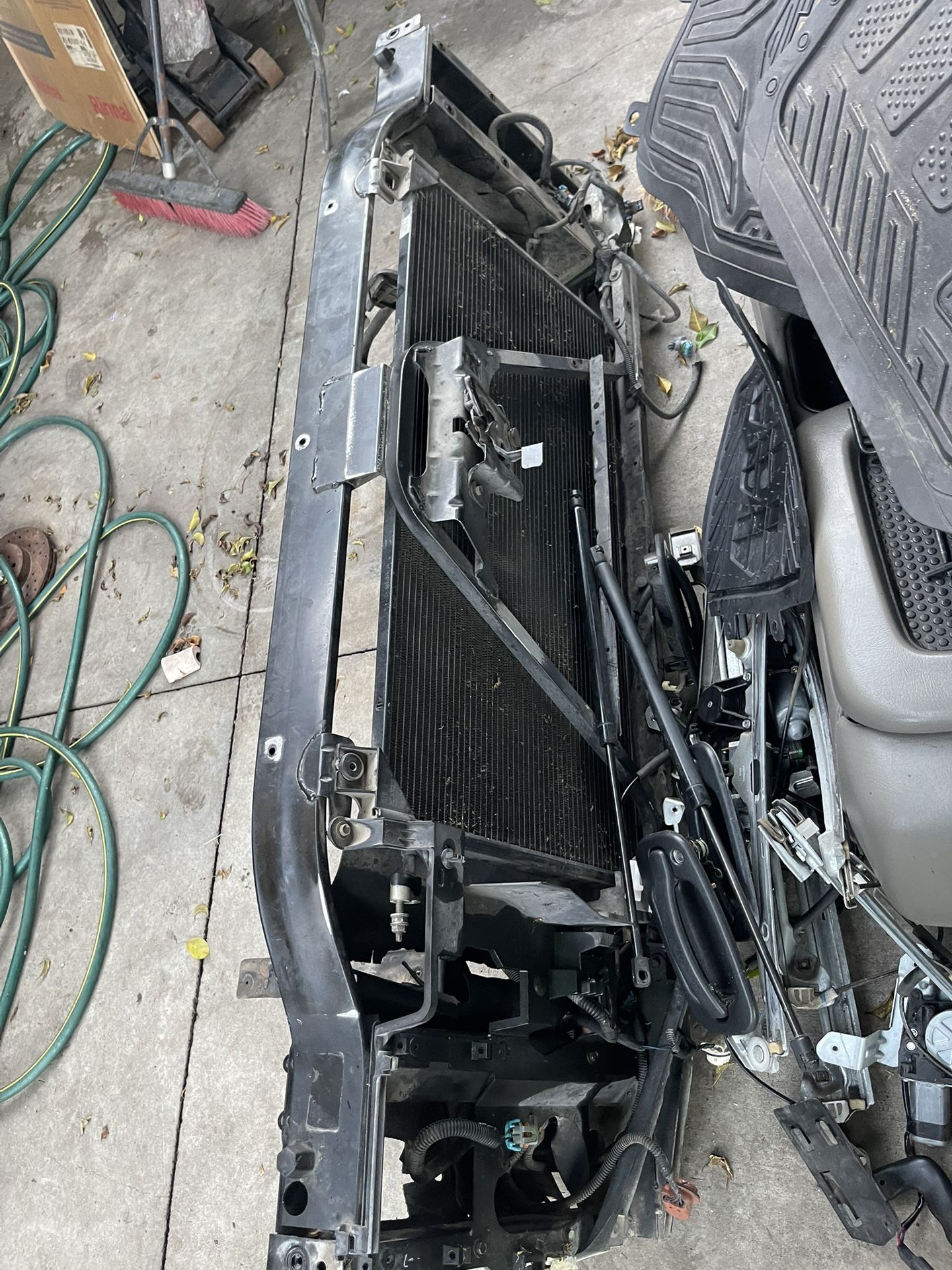 2004 Tahoe Radiator Support