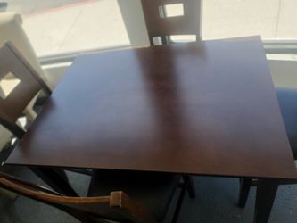 Dining set with 4 chairs