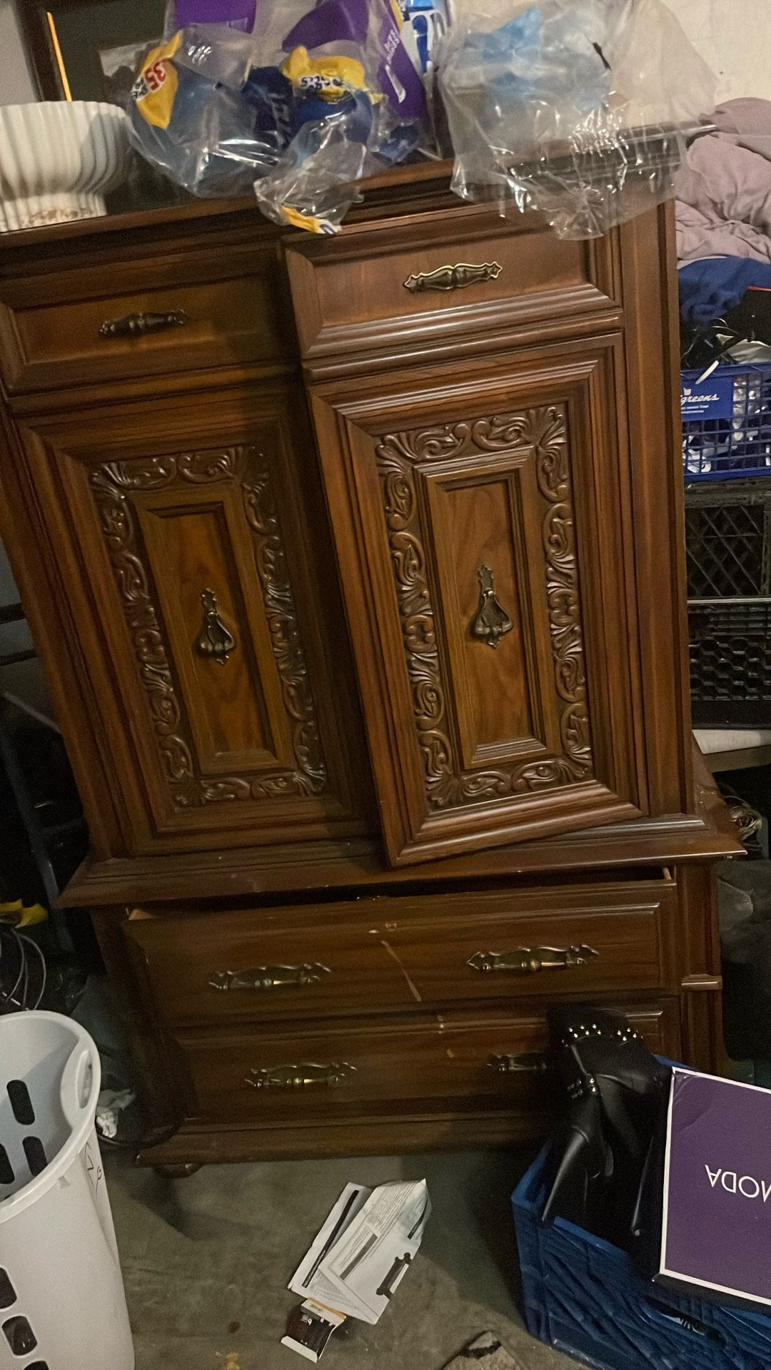 Dresser