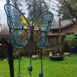 Beautiful Glass Butterfly With Metal Bell Windchime