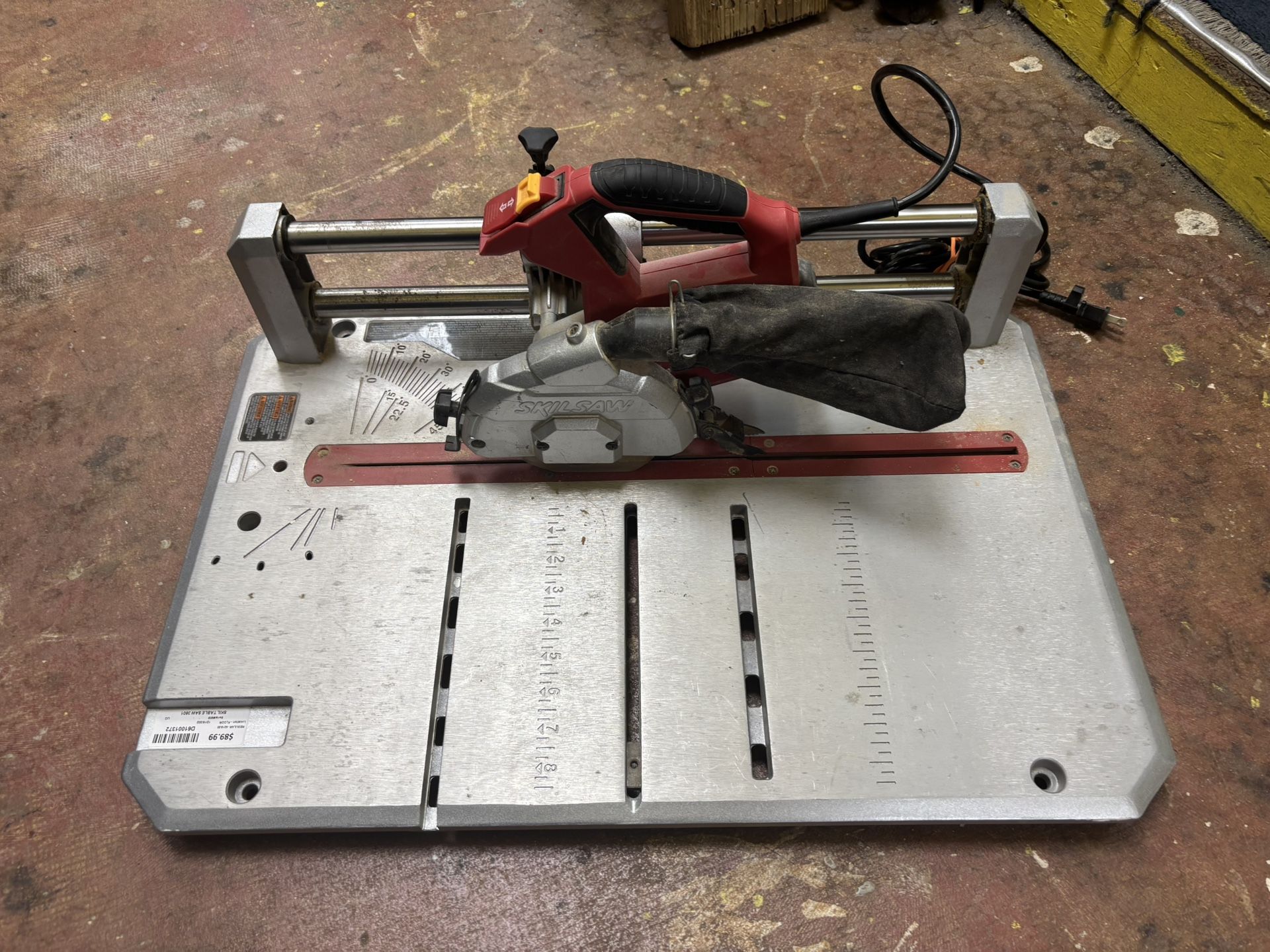 Skil 7 Amp 4-3/8” Flooring Saw