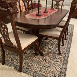 Discounted Mahogany Table and 6 Chairs Set. 