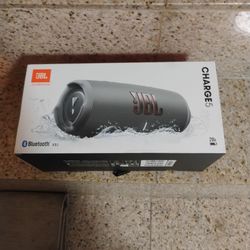 JBL charge 5