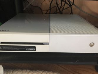 White Xbox one bundle