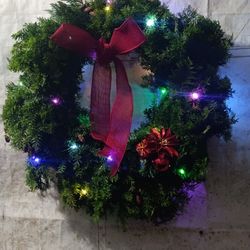 Fresh, Handmade Christmas Wreaths 