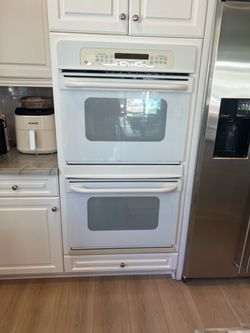 GE 30” Double Wall Oven