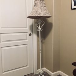 French Iron Shabby Chic Distressed White Paris Fabric Shade Standing Floor Lamp Retails $200