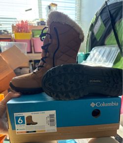 Columbia snow boots