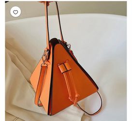 Triangle Crossbody Bag for Women, Leather Small Purse with Adjustable Strap, Lightweight Daily Commu