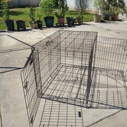  Double Animal Gage .Two Doors Or One Big Space 