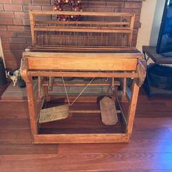 Antique Loom with Two Shuttle Boats