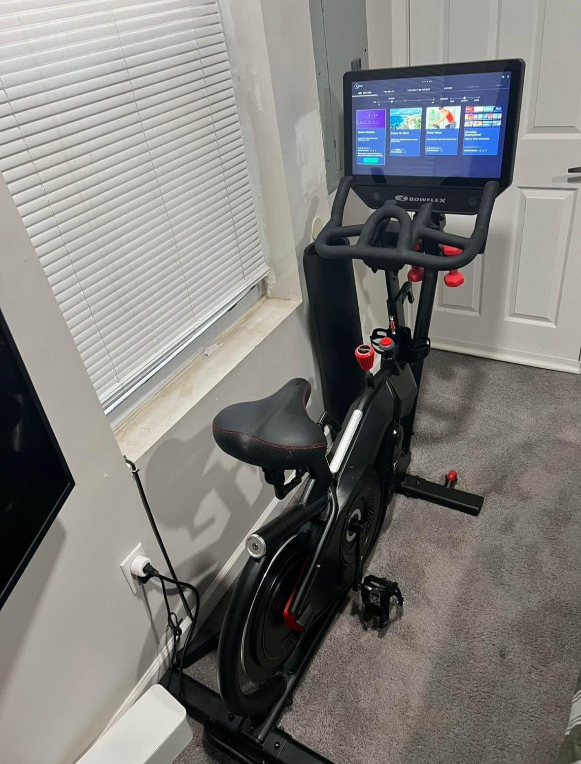 Bowflex Velocore Bike 22” Monitor