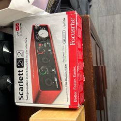 Focusrite 2i2 - Audio Interface