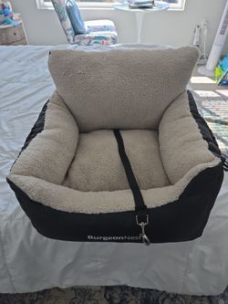 Pet safety Carseat - Like *New*