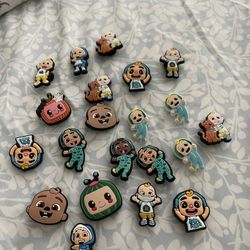 Crocs Charms 