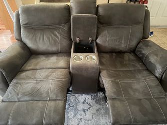 Love Seat Coach with Charging Ports
