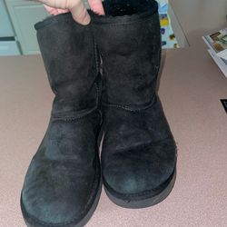 Women's Classic UGG Boots, Size 8