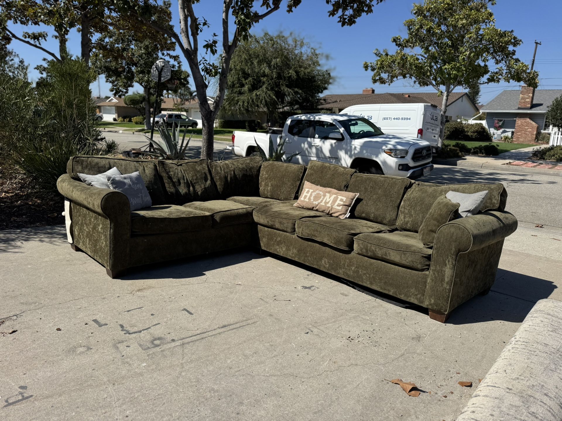 2pc Sectional Couch DELIVERY AVAILABLE
