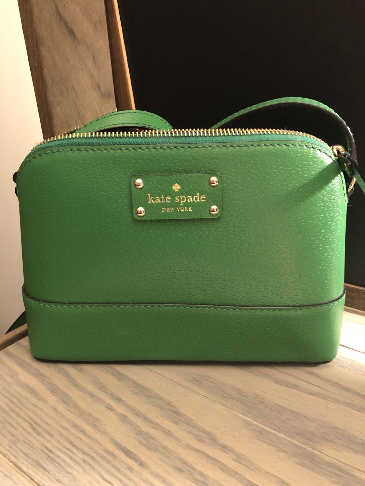 Kate spade deals wellesley hanna